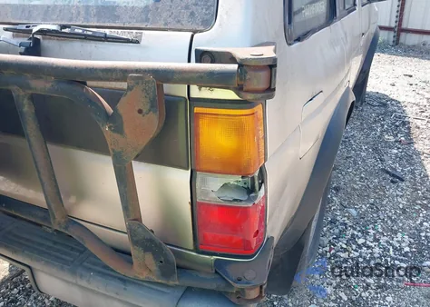 1995 Nissan Pathfinder Xe/Le из США, поврежденный, VIN JN8HD17S4SW062977